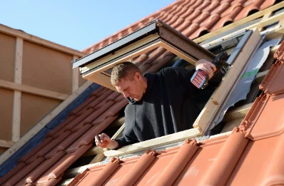 Pose de fenêtres de toit Velux à Castello-di-Rostino